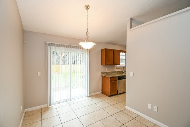 Photo - 5159 Beige St