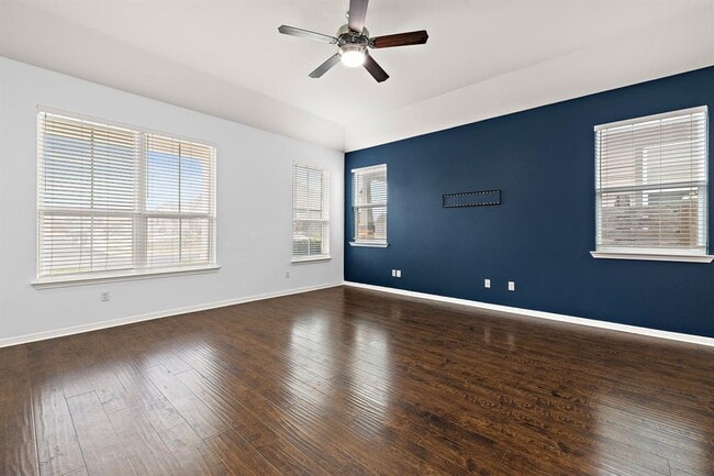 Photo - 706 Coconut Grove St