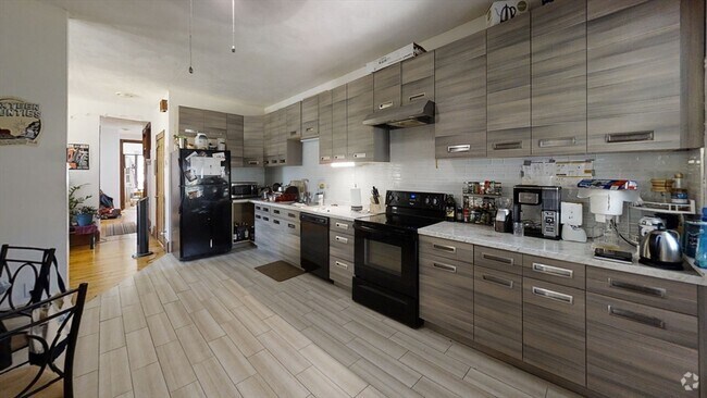 Building Photo - 39 Temple St Unit 2 Rental