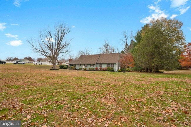 Photo - 3839 Blenheim Rd