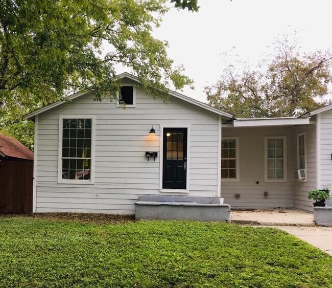 Photo - 1042 W Lynwood Ave