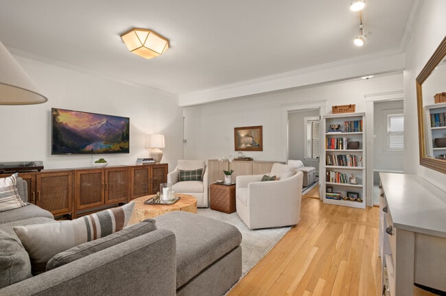 Photo - 37 Everett St Unit Gorgeous 2 Bedroom