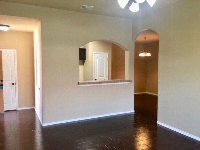 Photo - Availabe Now! Nice 3 Bedroom Duplex located in New Braunfels!