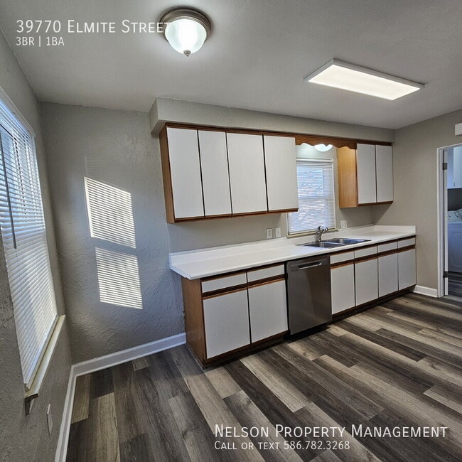 Photo - 39770 Elmite St