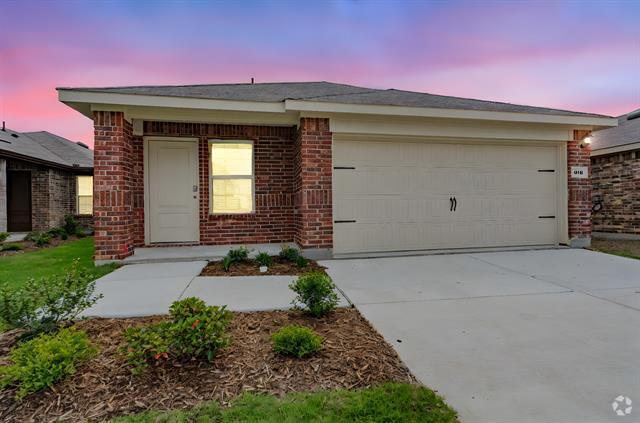 Building Photo - 916 Sunrise Ln Rental