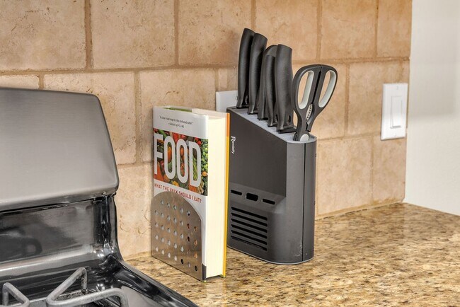 Photo - 746 Cape Cottage Ln