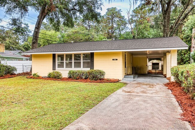 Photo - 2106 Teresa Dr