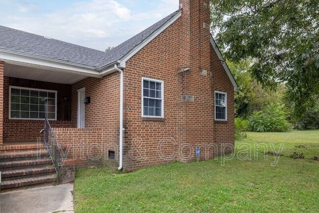 Photo - 105 Indiana Ln