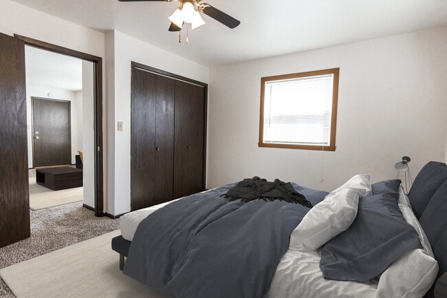 Photo - Claremont Apartments