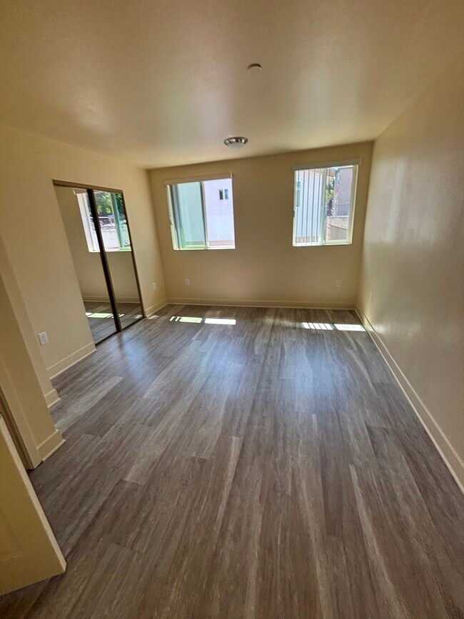 Photo - 1612 N Soto St