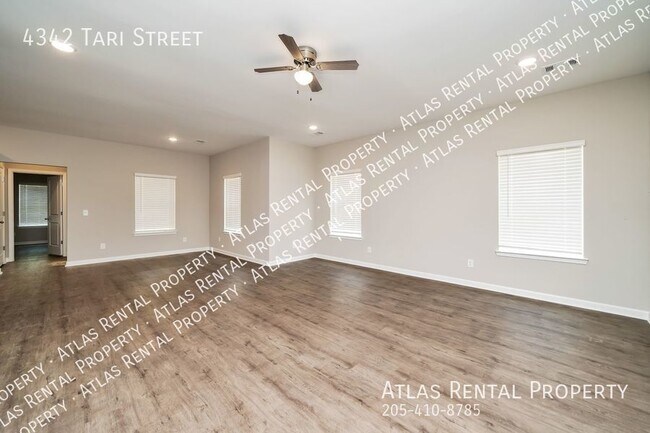 Photo - 4342 Tari St