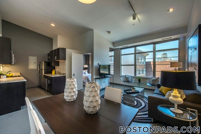 Photo - 160 E Berkeley St Unidad 503