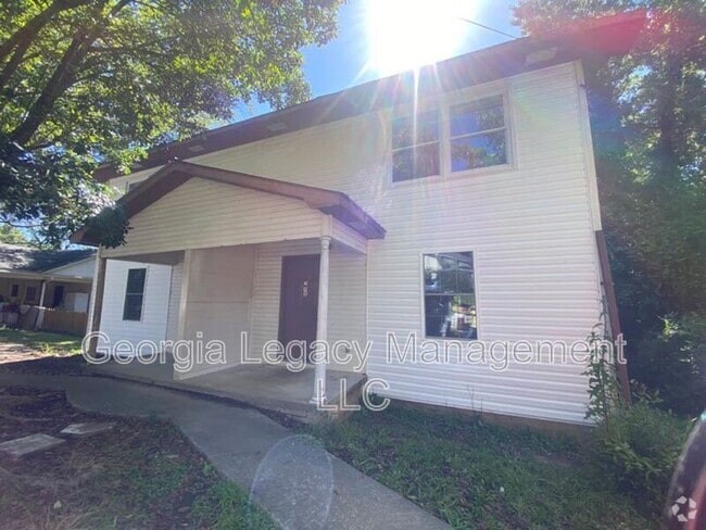 Building Photo - 300 Letourneau Dr Rental