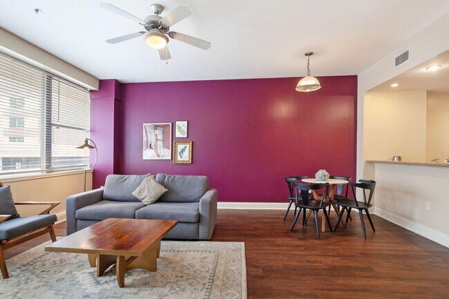 Building Photo - 925 Common St Rental