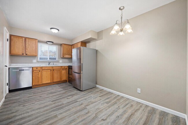 2BR/1.5BA - Forest Hill Apartments
