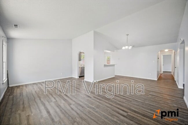 Photo - 1701 Darrow St