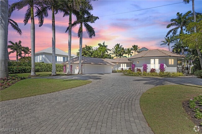 Building Photo - 989 Admiralty Parade Rental