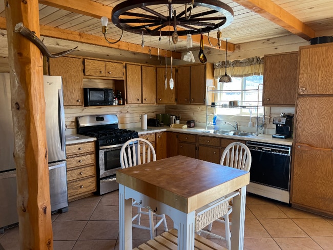 Photo - 254 Indian Head Dr