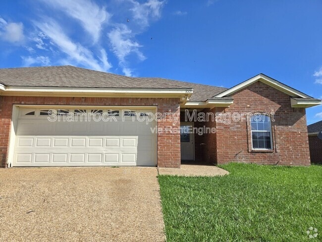 Building Photo - 3009 Palomino Trail Rental