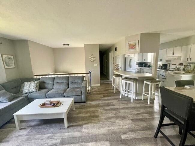 Photo - 223 Seneca Dr