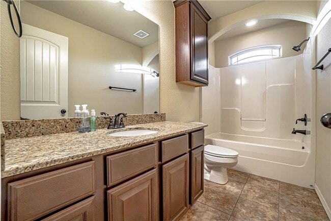 Photo - 2005 SW Birch St