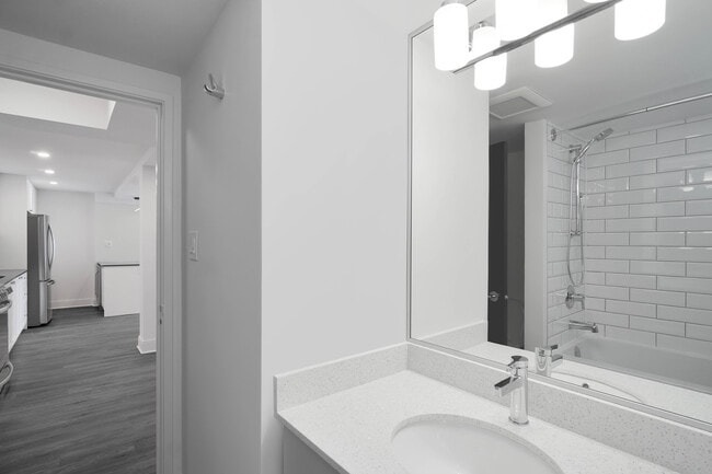 Photo - 2222 Bellevue Avenue