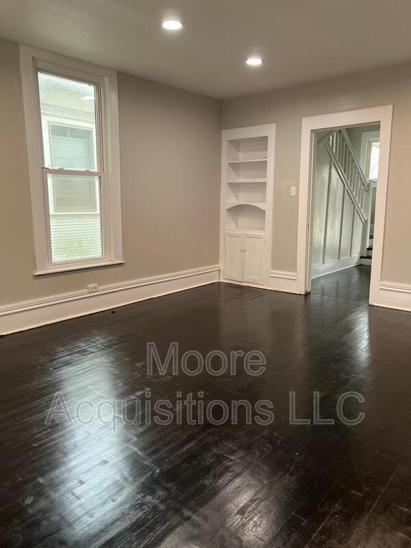 Photo - 1018 W Sears St