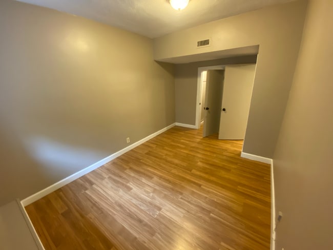 Photo - 1862 Beacon St Unidad 6-B3