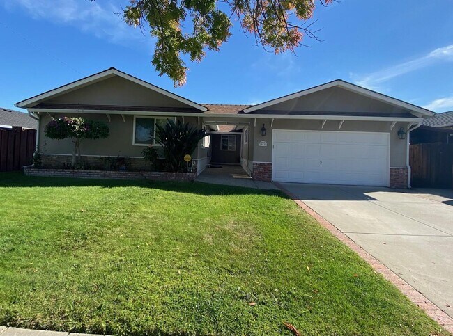 Photo - 5522 Drysdale Dr House