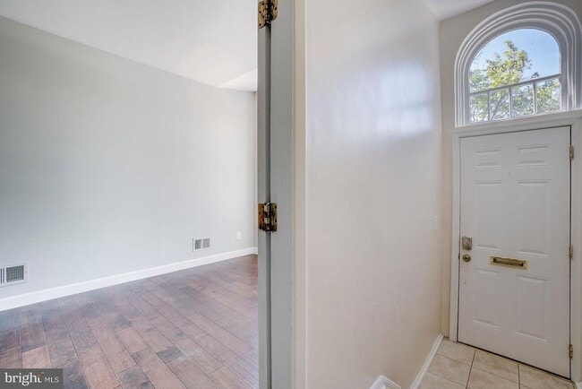 Photo - 1522 E Baltimore St Unit 1