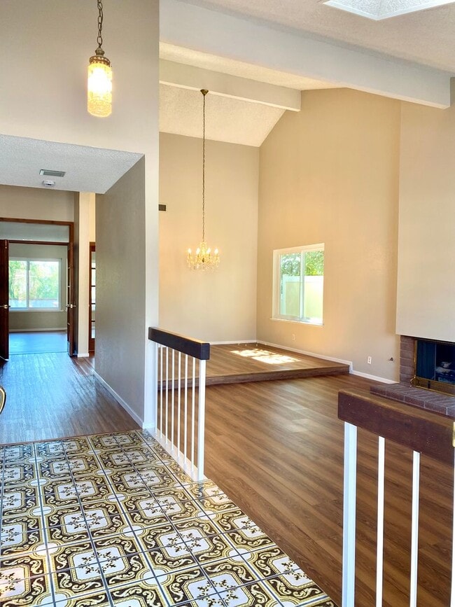 Photo - Amazing 4-bedroom home with a view, Availa...