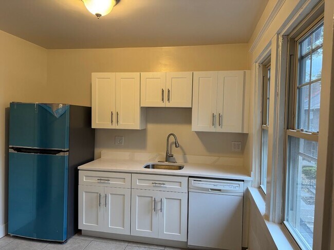 Photo - Wonderful Duplex in the Heart of Squirrel ...