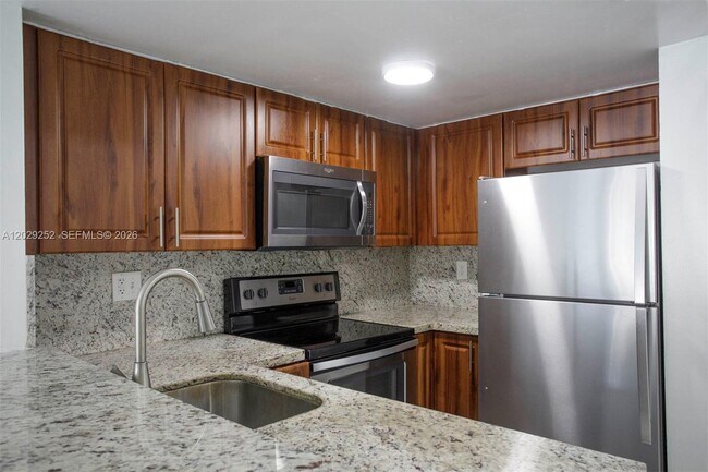 Photo - 8580 NW 6th Ln Unidad 6-205