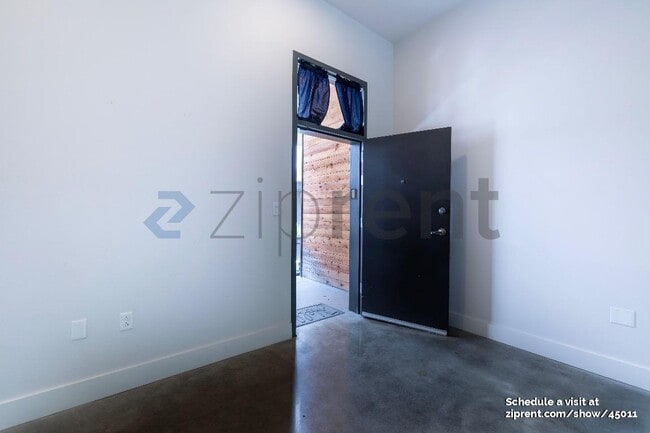 Photo - 1801 2nd Ave N