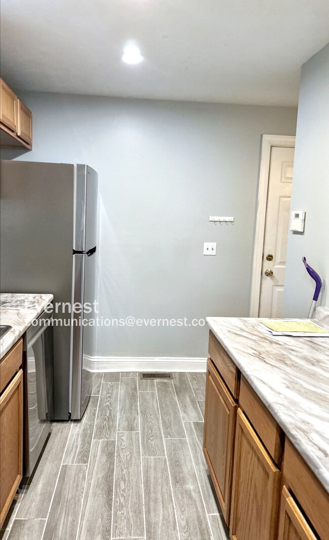 Photo - 18410 Landseer Rd