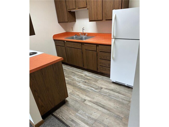 Photo - 102 Madison Ave N Unit #13