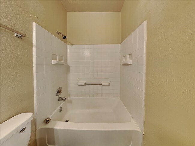 Building Photo - 19314 Yaupon Creek Dr