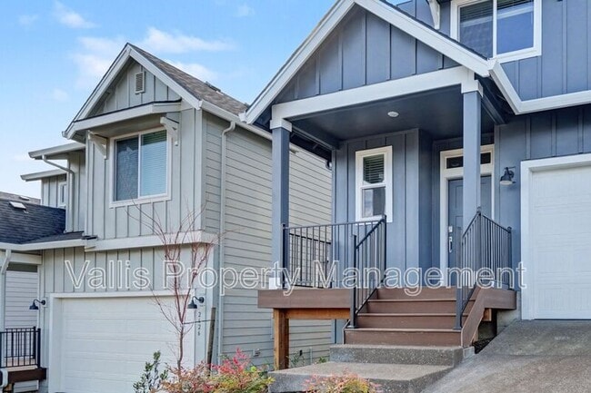 Photo - 2618 Mount St Helens Ave SE