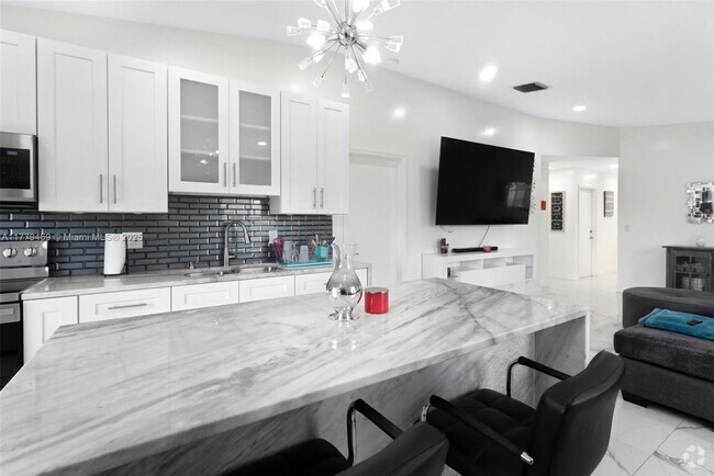 Building Photo - 1751 SW 112th Ter Rental
