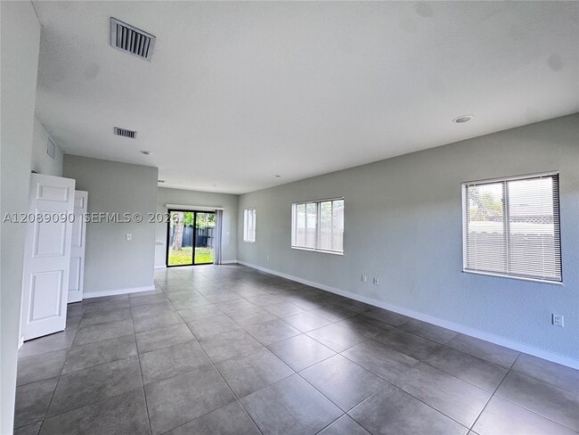 609 NW 3rd Terrace