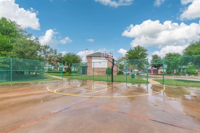 Photo - 400 E Cypress Creek Rd