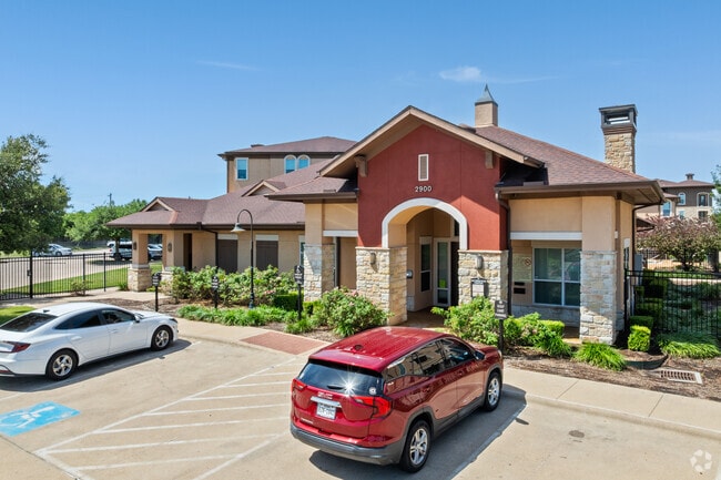 Leasing Office