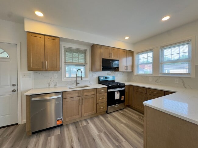 Photo - 1108 Elm Ridge Ave
