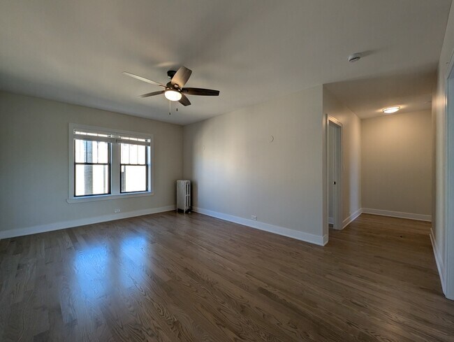 1952 W Wilson Ave Unit 3