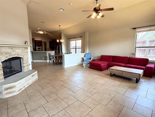 Photo - 15313 Bandon Dr