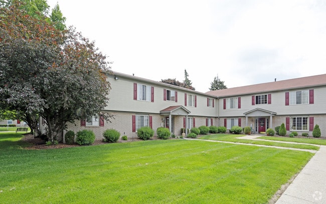 Photo - Sterling Court