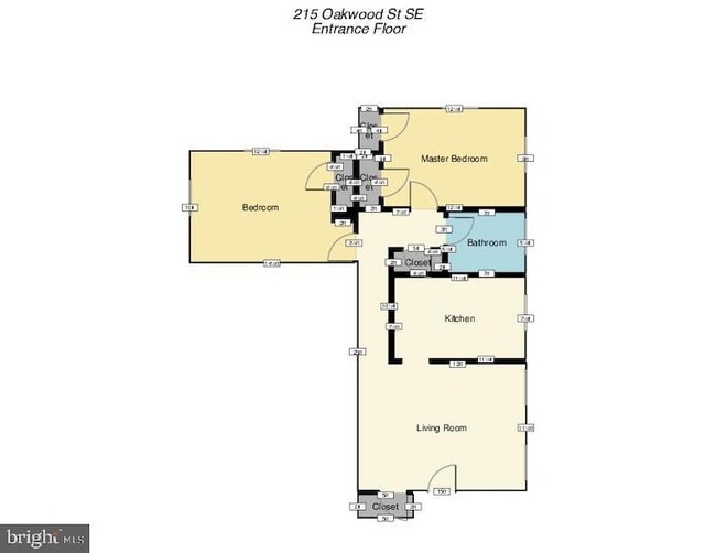 Photo - 215 Oakwood St SE