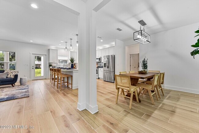 Photo - 7791 Newton Rd