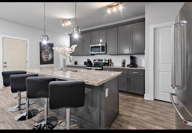 Photo - 4681 Bellfort Ave