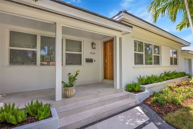 Photo - 1540 Sarria Ave